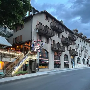 Des Alpes - Skiers & Bikers France